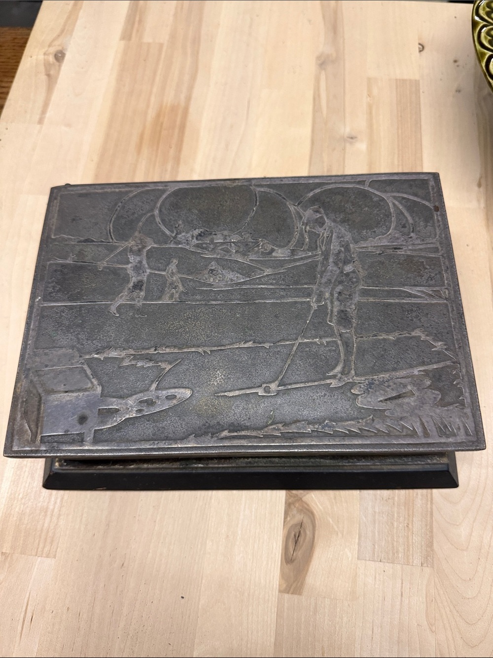 Vintage Art Deco golf-themed humidor or cigar box